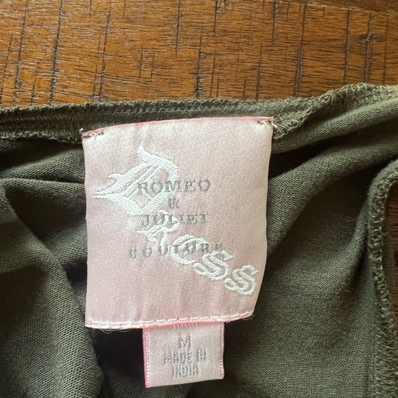 Great🎉 condition ROMEO AND JULIET COUTURE Olive&Gold Patterned Sleeveless Dress - Picture 5 of 5